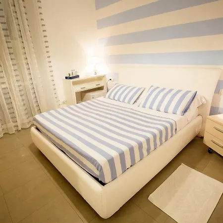 Πανσιόν E - Rent And Le Nel Corso - Adults Only Λα Σπέτσια