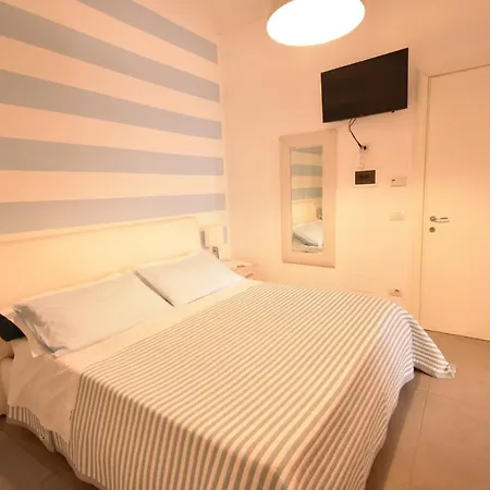 E - Rent And Le Nel Corso - Adults Only Vendégház La Spezia