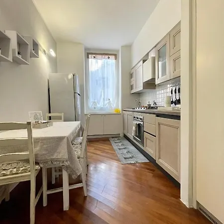 E - Rent And Le Nel Corso - Adults Only