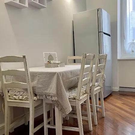 Гостьовий будинок E - Rent And Le Nel Corso - Adults Only Ла-Спеція