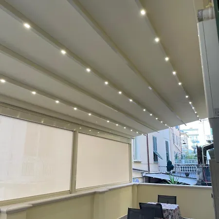 Πανσιόν E - Rent And Le Nel Corso - Adults Only 4*