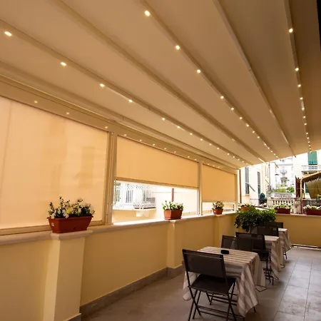 Πανσιόν E - Rent And Le Nel Corso - Adults Only