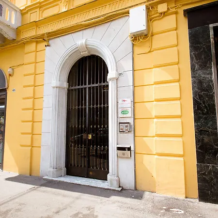 E - Rent And Le Nel Corso - Adults Only 4* Ла-Спеція