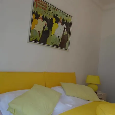 Vendégház E - Rent And Le Nel Corso - Adults Only