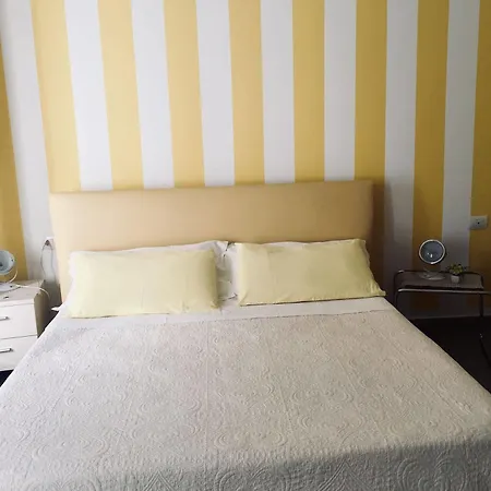 E - Rent And Le Nel Corso - Adults Only 2*