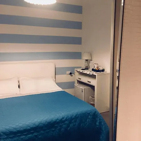 E - Rent And Le Nel Corso - Adults Only