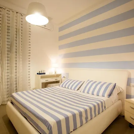 E - Rent And Le Nel Corso - Adults Only Vendégház 2*