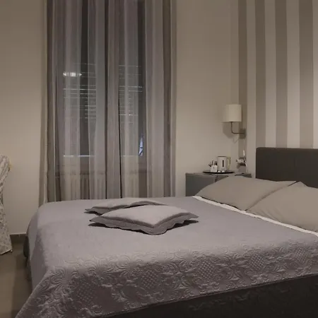 E - Rent And Le Nel Corso - Adults Only Vendégház