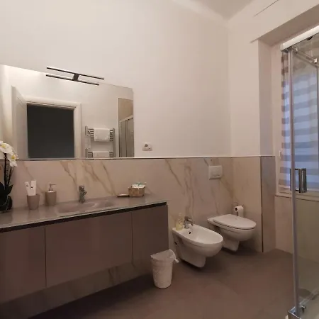 Πανσιόν E - Rent And Le Nel Corso - Adults Only Λα Σπέτσια