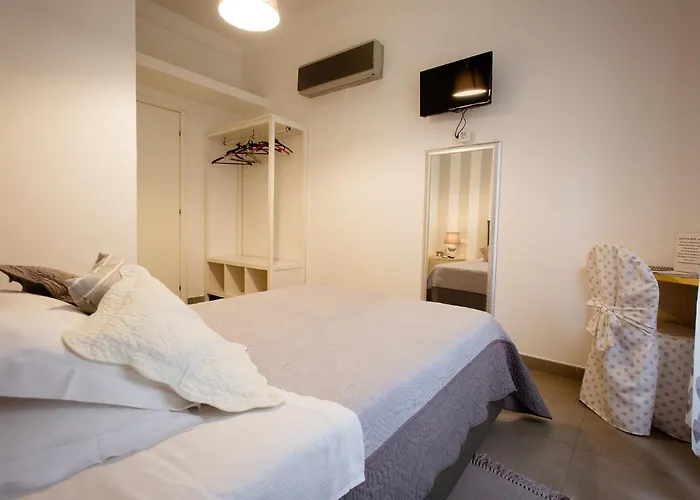 E - Rent And Le Nel Corso - Adults Only Gasthof