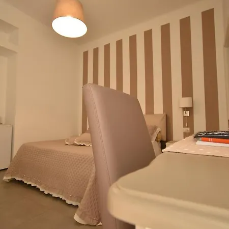 E - Rent And Le Nel Corso - Adults Only 4*