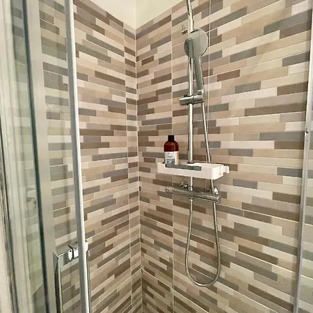 E - Rent And Le Nel Corso - Adults Only