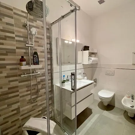 E - Rent And Le Nel Corso - Adults Only Ла-Спеція