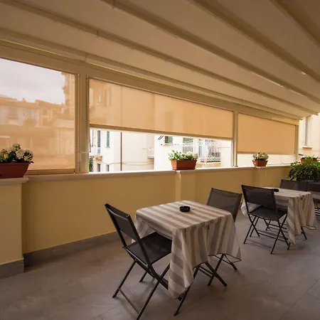 E - Rent And Le Nel Corso - Adults Only 게스트하우스 라스페치아