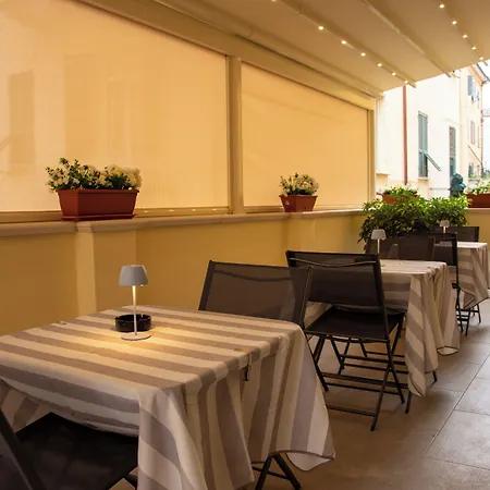 بيت ضيافة E - Rent And Le Nel Corso - Adults Only لا سبيتسْيا