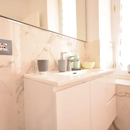 E - Rent And Le Nel Corso - Adults Only 4*