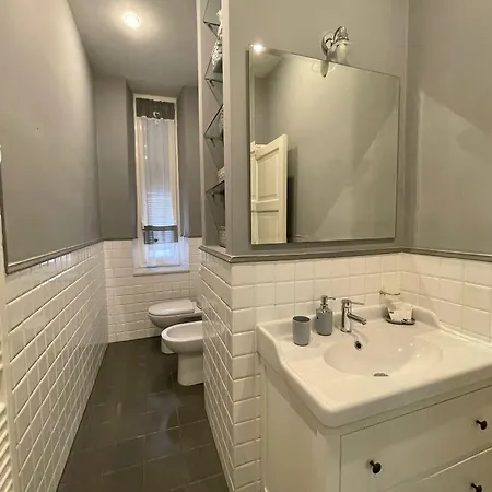 بيت ضيافة E - Rent And Le Nel Corso - Adults Only