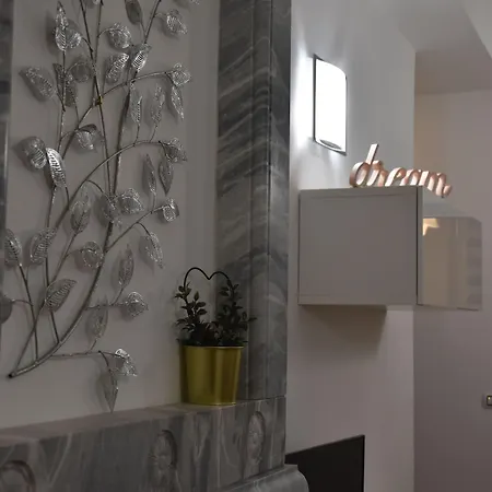 بيت ضيافة E - Rent And Le Nel Corso - Adults Only 4*