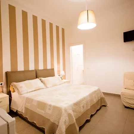E - Rent And Le Nel Corso - Adults Only 4*