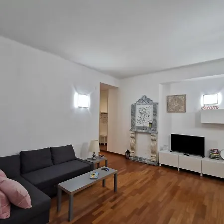 E - Rent And Le Nel Corso - Adults Only Гостьовий будинок 4*