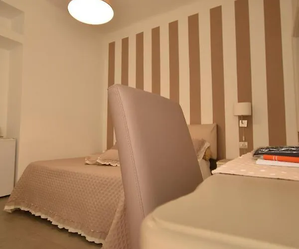 E - Rent And Le Nel Corso - Adults Only 4*