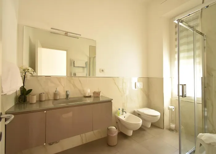 ゲストハウス E - Rent And Le Nel Corso - Adults Only