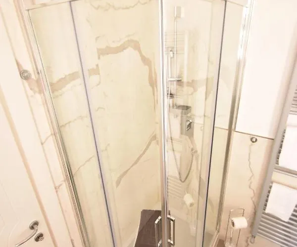 E - Rent And Le Nel Corso - Adults Only ゲストハウス 4*