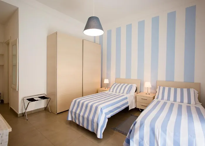 E - Rent And Le Nel Corso - Adults Only