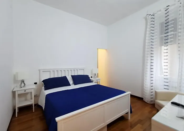 ゲストハウス E - Rent And Le Nel Corso - Adults Only ラ・スペツィア