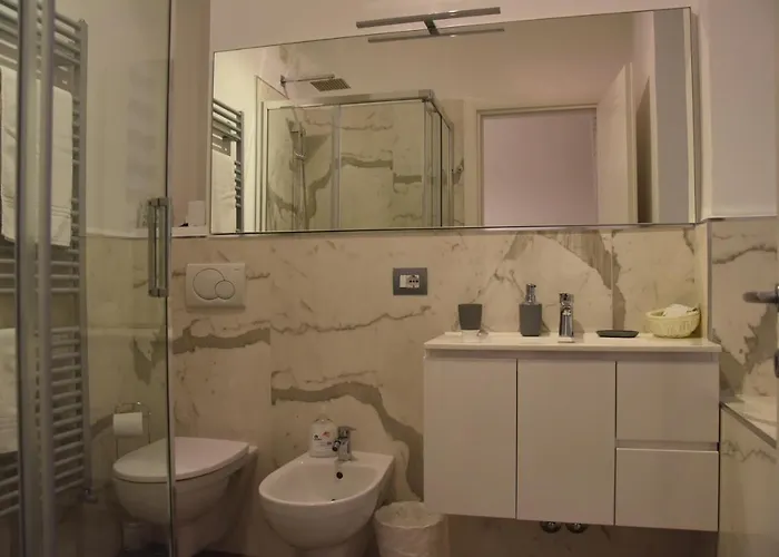 E - Rent And Le Nel Corso - Adults Only ゲストハウス